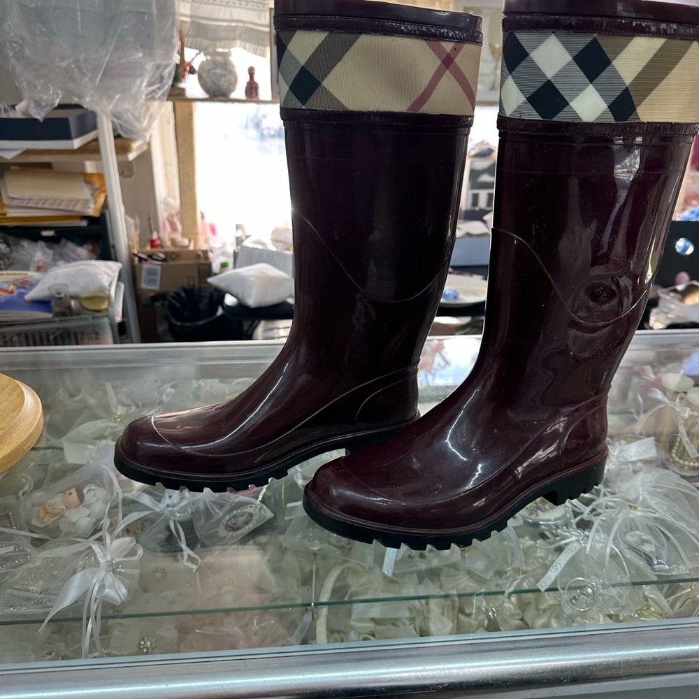 Burberry Burgundy and Beige Rain Boots
